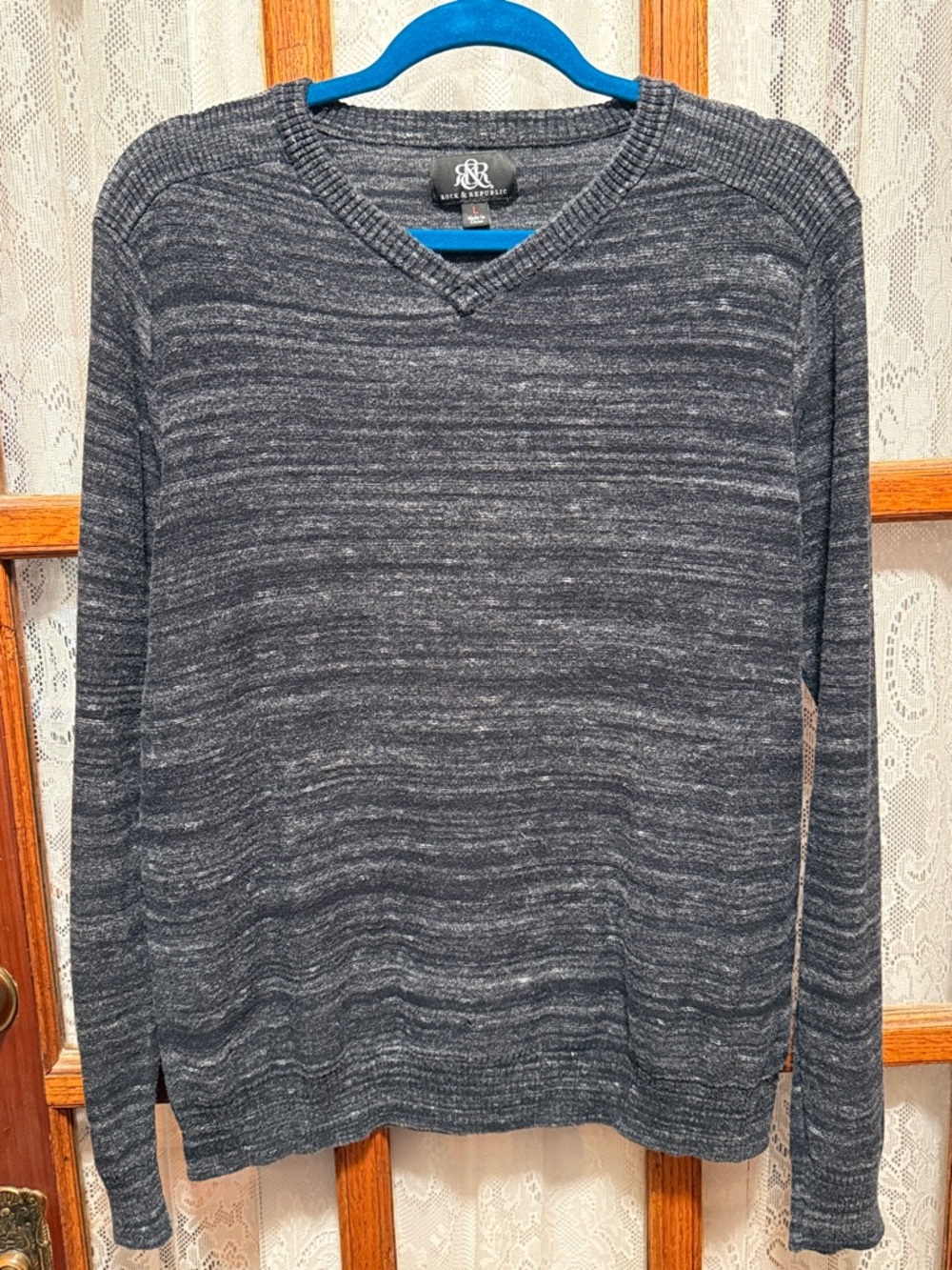 Rock & Republic Charcoal Marled V-Neck Sweater